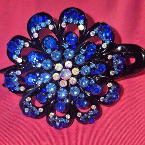 Hair Barrette with beautiful Rhinestones Blue/White/clip on  New